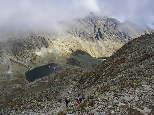 포토 JPG 해외이미지 유럽 호수 여행 백그라운드 자연 하늘 산 파노라마 국립공원 사람 사람없음 야외 물 파란색 빛 뷰티 계곡 트래킹 안개 연못 정상 언덕 통과 슬로바키아 전국 절정 하이커 해외포토 자연요소 공원 나라 컬러 레저 날씨 촬영기법 생태계 파일형식 이미지허브