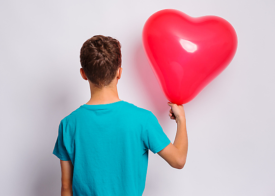 포토 JPG 해외이미지 모양 백인 모델 학생 기념일 남자 행복 어린이 백그라운드 청소년 휴가 발렌타인데이 선물 사랑 한명 사람 소년 10대 빨간색 청춘 회색 흰색 하트 축하 잡기 생일 엉덩이 심볼 풍선 해외포토 서양인 1 감정 컬러 컨셉 모션 데이이벤트 이벤트 신체부위 파일형식 이미지허브