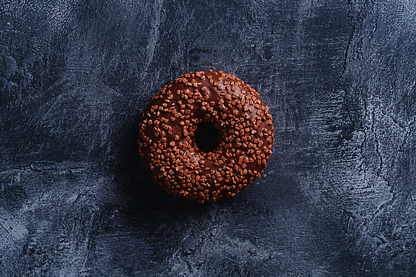 포토 JPG 해외이미지 디저트 실내 사람없음 한개 초콜릿 도넛 초코맛 해외포토 1 음식 내부 맛 파일형식 이미지허브