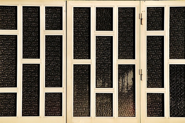 포토 JPG 해외이미지 디자인 외관 산업 안경 백그라운드 패턴 건축양식 출입구 새로움 아파트 주택 안전 사람없음 야외 건물 빛 문 금속 스크린 블록 화물 흰색 도시 투명 재산 보호 타일 시작 보안 상업 직사각형 사생활 알루미늄 철강 해외포토 도형 건축물 잡화 건축 컬러 컨셉 무늬 재질 금융 운송업 파일형식 이미지허브