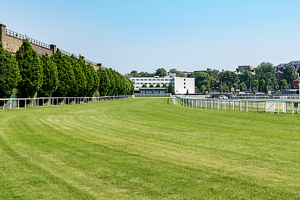 포토 JPG 해외이미지 스포츠 백그라운드 밭 곡선 난간 성공 숙이기 이벤트 사람없음 초록색 울타리 흰색 우승 승마 도박 강의 순환 사냥 선로 전국 해외포토 선 컬러 포즈 컨셉 농업 모션 담장 최고 파일형식 이미지허브