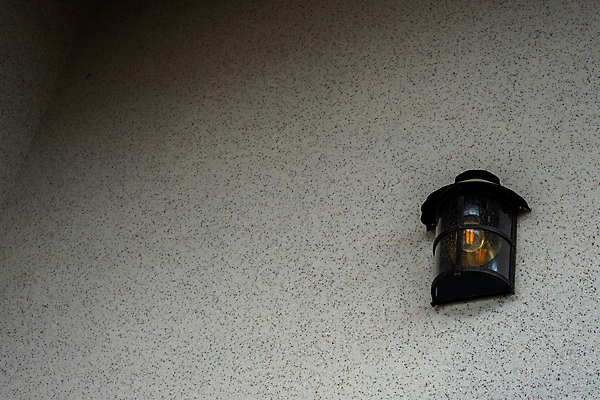 포토 JPG 해외이미지 디자인 벽 여행 백그라운드 호텔 주택 그림자 사람없음 장식 빛 우주 금속 검은색 수확 골동품 시골 등불 램프 도시 클래식 고급 야간 싱글 복고 옛날 스타일 해외포토 자연요소 컬러 컨셉 농업 재질 숙소 조명 건물 파일형식 이미지허브