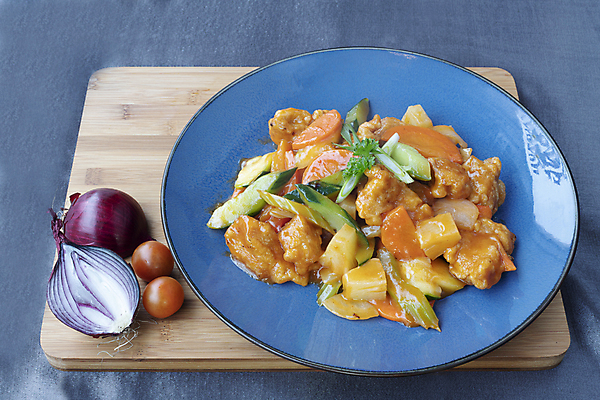 포토 JPG 해외이미지 전통 접시 음식 조각 백그라운드 다이어트 채소 건강 육류 돼지고기 요리 동양인 사람없음 갈색 식당 식사 중국 튀김 흰색 신선 돼지 맛 자르기 굽기 피부 매움 점심식사 깊이 전문 막 해외포토 식기 아시아 컬러 컨셉 식재료 포유류 모션 인종 신체부위 상점 구이 파일형식 이미지허브