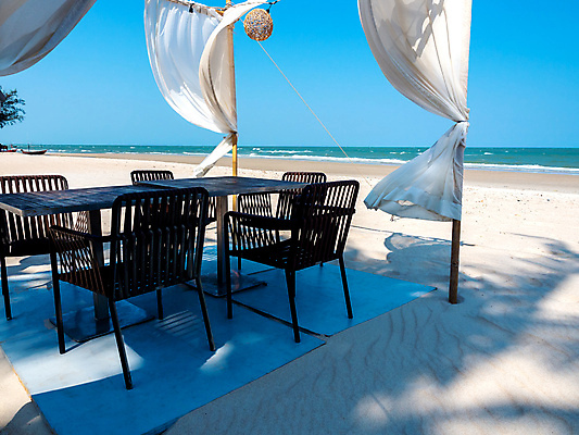 포토 JPG 해외이미지 모래 바다 섬 여행 결혼 의자 태국 탁자 하늘 휴가 풍경 이벤트 사람없음 야외 장식 여름 파란색 파티 평화 우주 식당 식사 저녁식사 흰색 램프 축하 고급 휴양지 설정 이국적 파라다이스 해외포토 계절 아시아 컬러 가구 컨셉 조명 상점 장소 파일형식 이미지허브