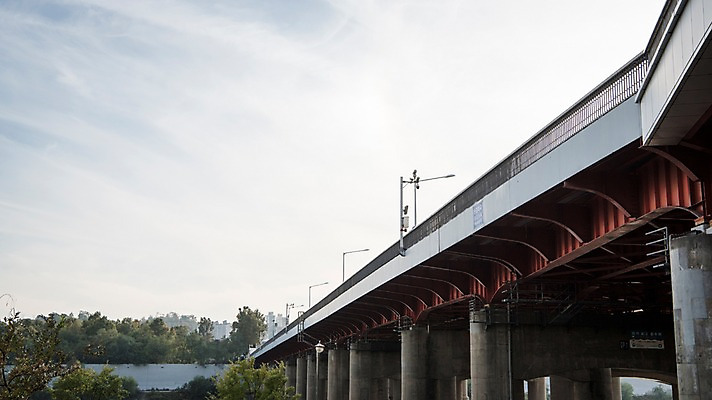 포토 JPG 주간 나무 구름 로우앵글 하늘 서울 한국 사람없음 야외 도시풍경 도시 강가 한강 국내포토 자연요소 식물 아시아 뷰포인트 풍경 강 랜드마크 파일형식