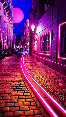 PSD 편집이미지 해외풍경 유럽 도로 야경 가로등 거리 사람없음 빛 도시풍경 컬러풀 달 도시 화려 모던 네온 네온아트 이미지편집 자연요소 해외 공공시설 나라 길 컬러 컨셉 교통시설 풍경 야간 파일형식 풍경_경치