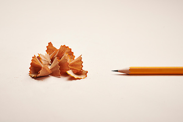 포토 JPG 스튜디오촬영 교육 실내 누끼 사람없음 한개 연필 오브젝트 교구 교육용품 에듀 연필재 완구용품 창의력 베이지색배경 국내포토 1 백그라운드 문구용품 학용품 내부 필기구 베이지색 에듀케이션 파일형식