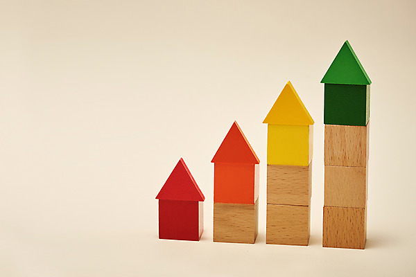 포토 JPG 스튜디오촬영 교육 실내 누끼 사람없음 컬러풀 쌓기 여러개 성장 오브젝트 교구 상승 교육용품 유아교구 습득 에듀 완구용품 창의력 베이지색배경 나무블록 국내포토 컬러 다수 백그라운드 컨셉 모션 문구용품 내부 목재 블록 유아교재 베이지색 에듀케이션 파일형식