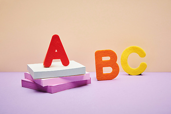 포토 JPG 스튜디오촬영 알파벳 영어 교육 실내 영어교육 누끼 사람없음 쌓기 오브젝트 포스트잇 교구 교육용품 에듀 완구용품 창의력 국내포토 문자 모션 문구용품 내부 메모지 에듀케이션 파일형식