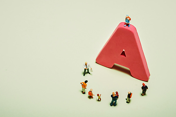 포토 JPG 스튜디오촬영 교육 실내 누끼 사람없음 미니어처 오브젝트 교구 성적 교육용품 A 점수 부러움 에듀 완구용품 창의력 초록배경 국내포토 알파벳 감정 백그라운드 문구용품 내부 초록색 모형 에듀케이션 파일형식