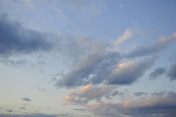 포토 JPG 해외이미지 구름 백그라운드 자연 하늘 날씨 추상 풍경 사람없음 여름 파란색 빛 컬러풀 햇빛 뷰티 일출 침묵 황혼 일몰 야간 저녁 장면 바닐라 해외포토 자연요소 계절 컬러 무늬 태양 노을 소리 생태계 파일형식 이미지허브