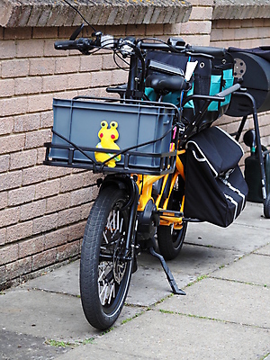 포토 JPG 해외이미지 사람없음 노란색 자전거 화물 생태계 순환 모터 해외포토 컬러 모션 바이크 운송업 파일형식 이미지허브