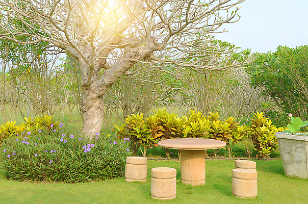 포토 JPG 해외이미지 나무 식물 라이프스타일 디자인 공원 꽃 꽃무늬 자연 주택 풍경 잔디 사람없음 야외 장식 초록색 여름 정원 침묵 일몰 벚꽃 바위 관목 원예 조경 해외포토 계절 공공시설 컬러 무늬 취미 건물 생활 노을 소리 돌_바위 생태계 파일형식 이미지허브