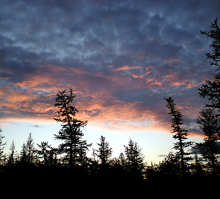 포토 JPG 해외이미지 나무 구름 계절 호수 선 백그라운드 컨셉 자연 하늘 휴가 휴식 산 파노라마 풍경 사람없음 야외 초록색 물 여름 파란색 반사 환경 계곡 맑음 침묵 소나무 가장자리 숲 그림 러시아 지역 내추럴 넘어짐 러시아인 전국 해외포토 자연요소 서양인 식물 유럽 컬러 모션 날씨 촬영기법 소리 둘레 생태계 파일형식 이미지허브