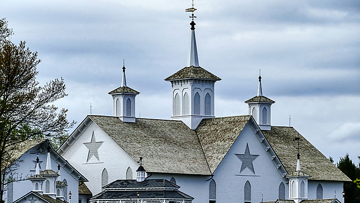 포토 JPG 해외이미지 디자인 외관 별 여행 건축양식 하늘 지붕 날씨 외벽 사람없음 건물 목재 옆모습 파란색 농경지 미국 수확 골동품 흰색 시골 그리기 역사 복고 외양간 구식 밭일 옛날 울퉁불퉁 해외포토 자연요소 나무 건축물 건축 벽 뷰포인트 컬러 북아메리카 농업 재료 모션 농장 파일형식 이미지허브