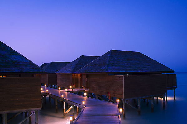 포토 JPG 해외이미지 구름 계절 모래 파도 바다 분홍색 섬 여행 백그라운드 자연 하늘 날씨 휴가 휴식 사람없음 물 여름 파란색 빛 환경 보라색 바위 흰색 태평양 천국 몰디브 이국적 터키석 파라다이스 수평선 해외포토 자연요소 아시아 컬러 컨셉 돌_바위 보석 생태계 파일형식 이미지허브