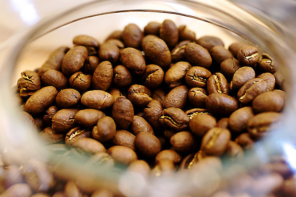 포토 JPG 해외이미지 디자인 커피 음료 백그라운드 패턴 농업 재료 추상 콩 따뜻함 씨앗 사람없음 농작물 갈색 우주 얼음 검은색 어둠 에너지 신선 뜨거움 항아리 그룹 맛 아침식사 낟알 컨테이너 굽기 가득함 질감 향기 아로마 향 카푸치노 카페테리아 에스프레소 흙더미 모카 아랍어 카페인 해외포토 자연요소 식물 산업 컬러 컨셉 무늬 곡류 식사 흙 도자기 구이 냄새 파일형식 더미 이미지허브