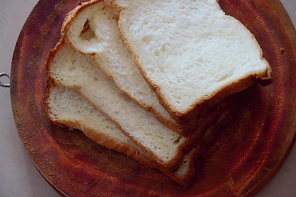포토 JPG 해외이미지 전통 음식 빵 조각 백그라운드 다이어트 탁자 건강 씨앗 사람없음 목재 갈색 식사 빵집 껍질 흰색 시골 신선 맛 아침식사 바게트 상품 낟알 자르기 시리얼 밀 굽기 먹기 유기농 슬라이스 반죽 밀가루 장인 덩어리 내추럴 프랑스어 이스트 제빵사 핸드메이드 호밀 해외포토 나무 식물 직업 문자 웰빙 컬러 가구 컨셉 재료 모션 곡류 상점 가루 구이 파일형식 이미지허브