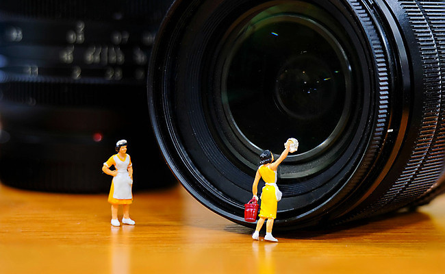 포토 JPG 해외이미지 모델 직업 여자 안경 백그라운드 컨셉 유리 노동자 사람 사람없음 장난감 숫자 카메라 디지털 검은색 미니어처 피규어 장비 흰색 공구 씻기 작음 청소 사진사 서비스 먼지 청소부 셔터 유지 가정부 돌봄 미니 센서 해외포토 문자 잡화 컬러 모션 재질 전자제품 모형 청결 도구 크기 작가 파일형식 이미지허브