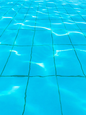 포토 JPG 해외이미지 라이프스타일 물결 스포츠 파도 백그라운드 패턴 자연 표면 추상 휴가 휴식 바닥 수영장 사람 사람없음 야외 물 여름 파란색 빛 햇빛 태양 뷰티 반사 수중 수영 젖음 투명 액체 시원함 휴양지 질감 깊이 해외포토 자연요소 계절 바다 컬러 컨셉 무늬 생활 장소 수상스포츠 생태계 파일형식 이미지허브