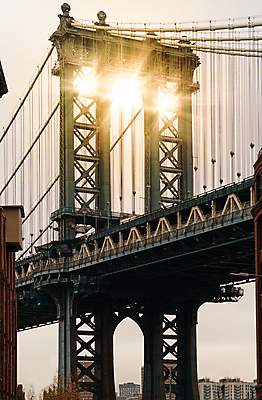 포토 JPG 해외이미지 겨울 전등 거리 오리 사람없음 세로 금융 컬러풀 햇빛 태양 금속 고층빌딩 미국 자유 광선 재산 철 그림 뉴욕 대도시 맨해튼 이웃 워싱턴 제국 허드슨강 브루클린 코스모폴리탄 해외포토 자연요소 계절 컬러 컨셉 북아메리카 재질 조류 조명 빌딩 경제 강 도시 칵테일 파일형식 이미지허브