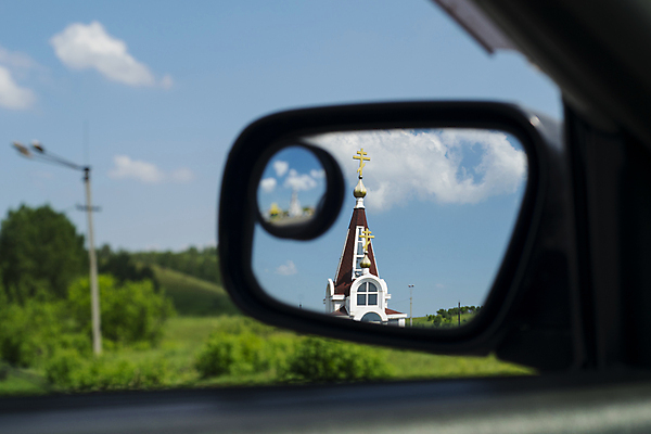 포토 JPG 해외이미지 구름 도로 여행 십자가 교통시설 자동차 하늘 풍경 사람없음 뒷모습 반사 교회 거울 운전 고속도로 속도 자동 해외포토 자연요소 길 육상교통 뷰포인트 교통 종교건축 모션 건물 시설 파일형식 이미지허브