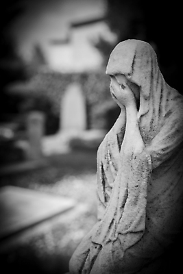 포토 JPG 해외이미지 여자 감정 종교 얼굴 백그라운드 엄마 날씨 미술 사람없음 초록색 조각상 고통 슬픔 골동품 바위 흰색 죽음 무덤 좌절 소프트포커스 무릎꿇기 무서움 눈물 보케 애도 장례 고립 옛날 우울증 적자 해외포토 컬러 컨셉 가족 모션 문화예술 촬영기법 사람 신체부위 조형물 돌_바위 질병 파일형식 이미지허브