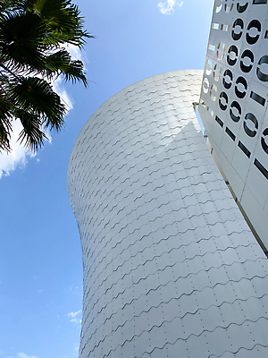 포토 JPG 해외이미지 나무 디자인 외관 공원 호수 여행 백그라운드 비즈니스 건축양식 하늘 거리 주택 사람없음 야외 건물 그래픽 파란색 태양 식당 미국 운전 올려보기 흰색 도시 센터 주차 사인 타운 교외 이진법 차고 플로리다 해외포토 자연요소 식물 건축물 공공시설 건축 컬러 북아메리카 모션 상점 수학 파일형식 이미지허브