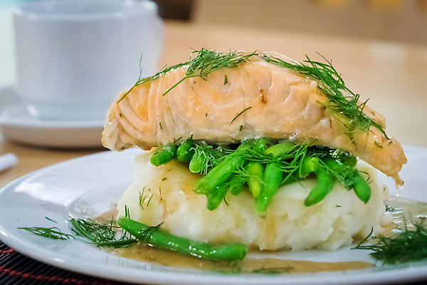 포토 JPG 해외이미지 접시 조각 다이어트 채소 부분 감자 건강 육류 어류 스테이크 요리 사람없음 가로 식당 식사 저녁식사 튀김 신선 양념 우아함 맛 그릴 바비큐 강의 굽기 지중해 먹기 해산물 메인 향신료 메뉴 점심식사 삶기 영양소 오메가 입가심 해외포토 식기 음식 바다 컨셉 식재료 모션 주방용품 서양음식 상점 수중동물 구이 향미료 파일형식 이미지허브