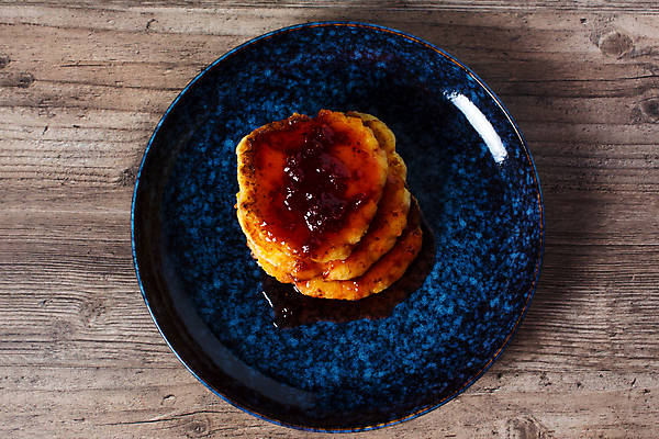 포토 JPG 해외이미지 전통 접시 디자인 음식 빵 백그라운드 컨셉 다이어트 탁자 아침 디저트 건강 요리 사람없음 목재 빨간색 뷰티 갈색 케이크 식당 식사 저녁식사 흰색 신선 사발 달콤 맛 아침식사 정상 잼 굽기 유기농 칼로리 팬케이크 내추럴 점심식사 페스츄리 핸드메이드 해외포토 주간 나무 식기 웰빙 컬러 가구 재료 상점 사기그릇 소스_음식 구이 파일형식 이미지허브