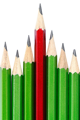 포토 JPG 해외이미지 컨셉 성공 문구용품 아이디어 사람없음 목재 빨간색 초록색 사무실 연필 그룹 고급 대표 오브젝트 경영자 날카로움 고립 줄서기 카피스페이스 선두 해외포토 나무 컬러 비즈니스 재료 모션 학용품 필기구 공백 리더 파일형식 이미지허브