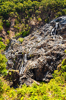 포토 JPG 해외이미지 계절 공원 호수 여행 자연 산 건조 사람없음 물 강 환경 골짜기 폭포 기차 흐름 연못 개울 변화 재산 오세아니아 호주 숲 큼 열대우림 수로 돌무덤 전국 지질학 해외포토 자연요소 공공시설 교육 나라 육상교통 컨셉 대중교통 금융 무덤 크기 생태계 파일형식 이미지허브