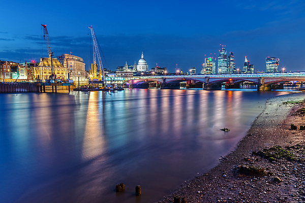 포토 JPG 해외이미지 구름 건축양식 하늘 영국 잉글랜드 파노라마 풍경 사람없음 건물 물 강 도시풍경 성당 교회 일출 항구 고층빌딩 황혼 일몰 새벽 도시 야간 런던 스카이라인 랜드마크 전국 템스강 해외포토 자연요소 건축물 건축 유럽 종교건축 교통시설 촬영기법 빌딩 노을 파일형식 이미지허브