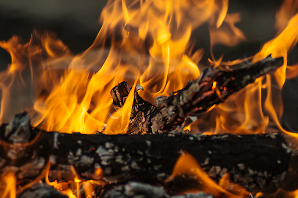 포토 JPG 해외이미지 백그라운드 오렌지 추상 불꽃 사람없음 목재 빨간색 빛 검은색 에너지 뜨거움 그릴 야간 위험 장작 모닥불 바비큐 벽난로 질감 숯 석탄 재 화상 해외포토 자연요소 나무 음식 컬러 컨셉 무늬 과일 재료 주방용품 불 상처 파일형식 이미지허브