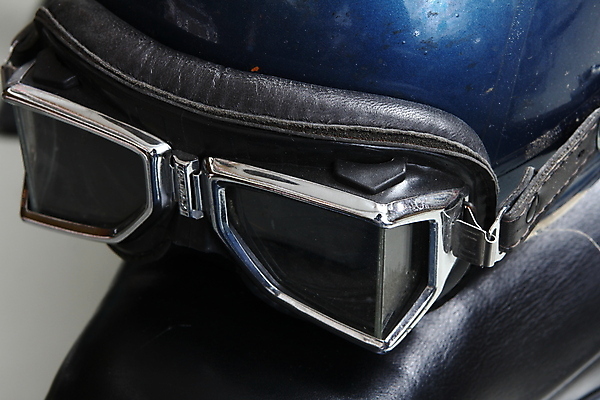 포토 JPG 해외이미지 디자인 여행 백그라운드 교통시설 영국 거리 사람없음 금속 자전거 기계 이탈리아 운전 자유 스쿠터 오토바이 수확 도시 바퀴 클래식 승차 헬멧 주차 향수 속도 무역 복고 엔진 모터 구식 옛날 회복 스타일 해외포토 유럽 산업 교통 컨셉 농업 모션 재질 바이크 화장품 보호장비 시설 파일형식 이미지허브