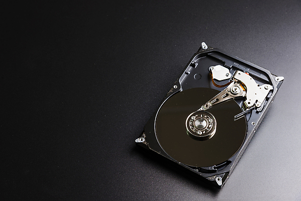 포토 JPG 해외이미지 백그라운드 부분 표면 실내 사람없음 노트북 컴퓨터 반사 상점 디지털 공책 자료 거울 장비 운전 정보 오픈 수리 묘사 오브젝트 파일 보안 전자 수납 깨짐 데이터베이스 보관소 서버 지원 치유 하드웨어 해외포토 컨셉 모션 문구용품 안전 내부 전자제품 저장 파일형식 이미지허브