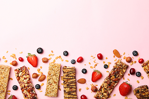 포토 JPG 해외이미지 딸기 실내 사람없음 블루베리 아몬드 에너지바 오트밀 카피스페이스 분홍색배경 그래놀라 해외포토 음식 분홍색 백그라운드 과일 내부 공백 견과류 파일형식 귀리 이미지허브