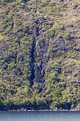 포토 JPG 해외이미지 바다 섬 여행 자연 하늘 산 사람없음 초록색 물 파란색 글로벌 반사 환경 맑음 얼음 미국 침묵 만 남아메리카 보호 통로 운하 지역 암초 빙산 칠레 통과 남쪽 내추럴 생태학 절정 채널 해외포토 자연요소 교육 컬러 컨셉 북아메리카 날씨 아메리카 소리 방향 생태계 파일형식 이미지허브