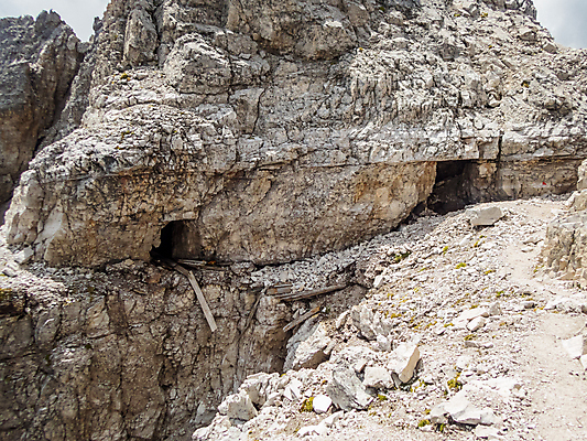 포토 JPG 해외이미지 스포츠 자연 휴가 산 사람없음 야외 이탈리아 등산 트래킹 하이킹 정상 오르기 알프스 참새 천국 남쪽 추적 산악가 해외포토 유럽 모션 조류 레저 방향 생태계 파일형식 이미지허브