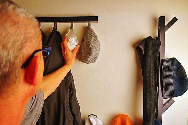 포토 JPG 해외이미지 백인 유럽 얼굴 여행 컨셉 배낭 교통시설 건강 가면 한명 사람 파란색 건강관리 중국 고통 추위 호흡기관 바이러스 보호 질병 군중 위험 일회용 예방 감염 지하 일반 돌봄 인플루엔자 전염병 해외포토 서양인 1 감정 나라 아시아 컬러 교통 가방 의학 모션 관리 신체부위 장기_의학 시설 파일형식 이미지허브