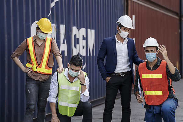 포토 JPG 해외이미지 직업 여자 유럽 산업 공장 노동자 실내 가면 안전 사람 여러명 사무실 노란색 건강관리 기계 고통 의사 덮개 업무 열 작업실 작업장 수술 엔지니어 제조 보호 헬멧 창고 정비공 운영자 자동 해외포토 감정 나라 컬러 다수 컨셉 비즈니스 공업 의학 건강 관리 내부 치료 의료진 뚜껑 작업 기술자 보호장비 파일형식 이미지허브