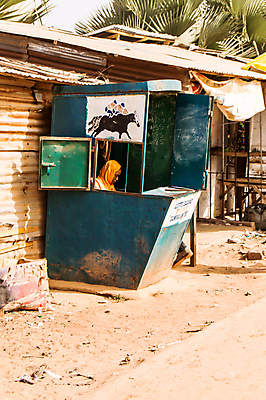 포토 JPG 해외이미지 스포츠 컨셉 돈 아프리카 놀이 사람없음 책 상점 사진촬영 축구 희망 게임 우승 티켓 도박 닫기 결과 미끄러짐 위험 분석 확인 쿠폰 기회 점수 습관 염원 제의 해외포토 감정 나라 모션 구기 촬영 최고 재산 파일형식 이미지허브
