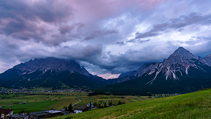 포토 JPG 해외이미지 전통 실루엣 별 종교 십자가 촛불 자연 불 산 사람없음 빛 평화 일출 믿음 어둠 힘 일몰 하이킹 기도 심장 시골 도움 고독 야간 편안함 집중 심볼 신호 오르기 신앙심 절정 해외포토 자연요소 감정 컨셉 초 모션 레저 촬영기법 노을 장기_의학 감각 생태계 파일형식 이미지허브