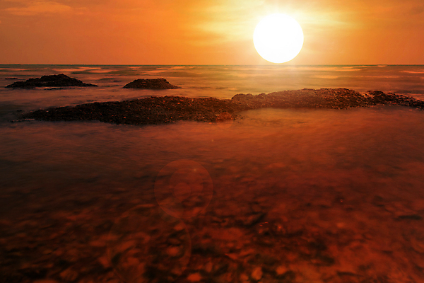 포토 JPG 해외이미지 모래 파도 바다 여행 백그라운드 모션 자연 하늘 날씨 휴가 풍경 사람없음 야외 초록색 물 여름 햇빛 태양 뷰티 일출 검은색 힘 일몰 새벽 거품 추위 바위 흰색 액체 떨어짐 저녁 위험 큼 분무기 폭풍우 수평선 해외포토 자연요소 계절 컬러 컨셉 노을 돌_바위 비_날씨 야간 크기 자연재해 생태계 파일형식 이미지허브