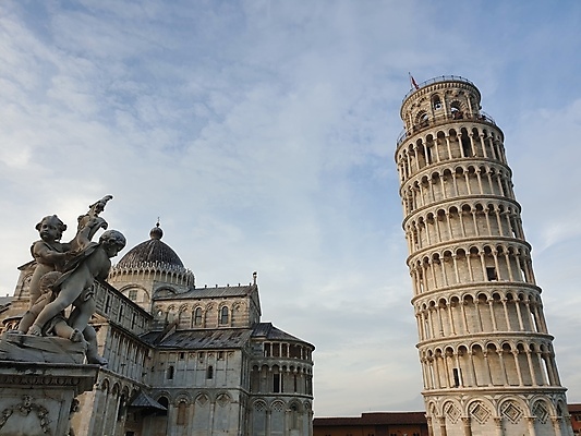 포토 JPG 해외이미지 구름 문화 상징 여행 사람없음 야외 건물 관광지 이탈리아 종 아치 광장 대성당 바실리카 토스카나 해외포토 자연요소 건축물 유럽 성당 파일형식 이미지허브