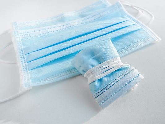 포토 JPG 해외이미지 디자인 얼굴 백그라운드 컨셉 건강 가면 안전 사람없음 파란색 중국 펼침 간호사 흰색 면 바이러스 보호 질병 쓰레기 폐기물 위험 오브젝트 보따리 질감 예방 감염 롤 고립 돌봄 접기 제어 중고 해외포토 아시아 컬러 의학 모션 신체부위 의료진 파일형식 이미지허브