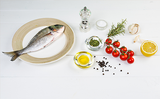 포토 JPG 해외이미지 음식 바다 백그라운드 다이어트 재료 탁자 낚시 파슬리 건강 저울 어류 요리 사람없음 목재 여름 주방 식당 얼음 식사 저녁식사 흰색 신선 맛 정상 시원함 지중해 레몬 해산물 준비 날것 도미 레시피 후추 로즈메리 점심식사 고립 단백질 생식 오메가 해외포토 자연요소 나무 계절 컬러 가구 컨셉 채소 과일 레저 상점 수중동물 허브 향신료 영양소 파일형식 이미지허브