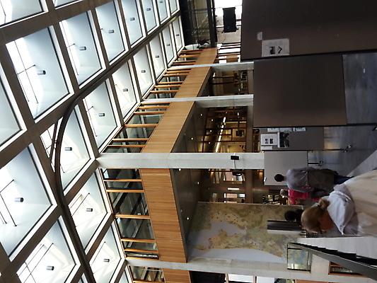 포토 JPG 해외이미지 음식 농업 비즈니스 건축양식 사람 사람없음 건물 반사 자전거 도시 시장 모서리 냄비 네덜란드 대학교 정사각형 광장 미로 시청 지도책 포럼 해외포토 도형 건축물 건축 유럽 산업 학교 책 바이크 솥 토론 관공서 파일형식 이미지허브