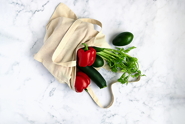 포토 JPG 해외이미지 라이프스타일 음식 백그라운드 컨셉 다이어트 토마토 채소 가방 재료 자연 피망 건강 요리 사람없음 빨간색 초록색 환경 주방 재활용 샐러드 핸드백 신선 에코 유기농 날것 아보카도 유지 내추럴 영 점심식사 무료 바이오 생태학 숙성 채식주의자 해외포토 웰빙 잡화 교육 컬러 과일 생활 숫자 식사 친환경 생태계 채식 파일형식 이미지허브