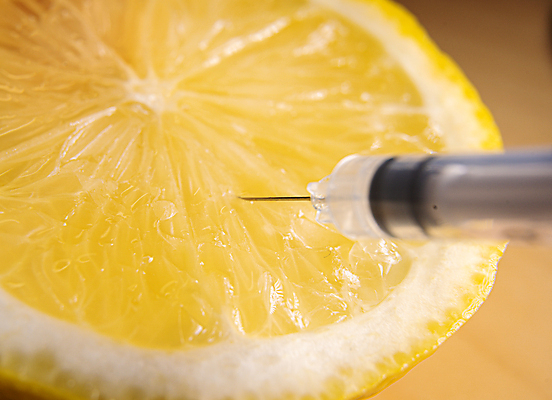 포토 JPG 해외이미지 음식 과학 컨셉 농업 과일 자연 귤 건강 식이요법 실험 주사기 사람없음 치료 약 주스 신선 실험실 DNA 생명공학 과학자 유기농 생물학 주사약 암 C 테라피 내추럴 보충 백신 비타민C 유전 유전자변형 화학물질 해외포토 직업 웰빙 알파벳 교육 산업 음료 의학 의료기기 뷰티 화학 질병 생태계 비타민 학자 파일형식 이미지허브